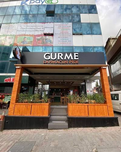 Gurme Lahmacun Pide dış cephe ve giriş
